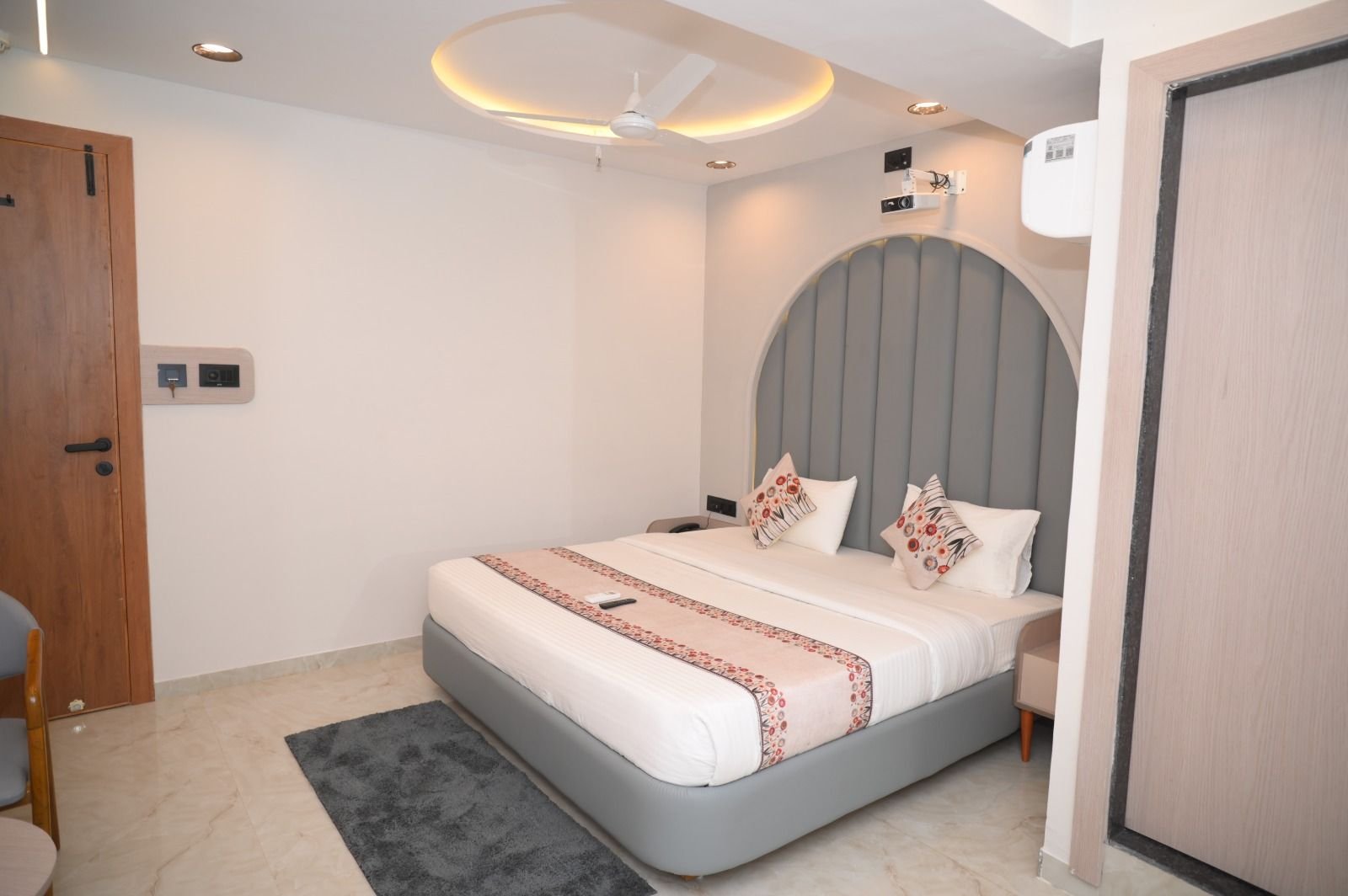 Deluxe with Jacuzzi